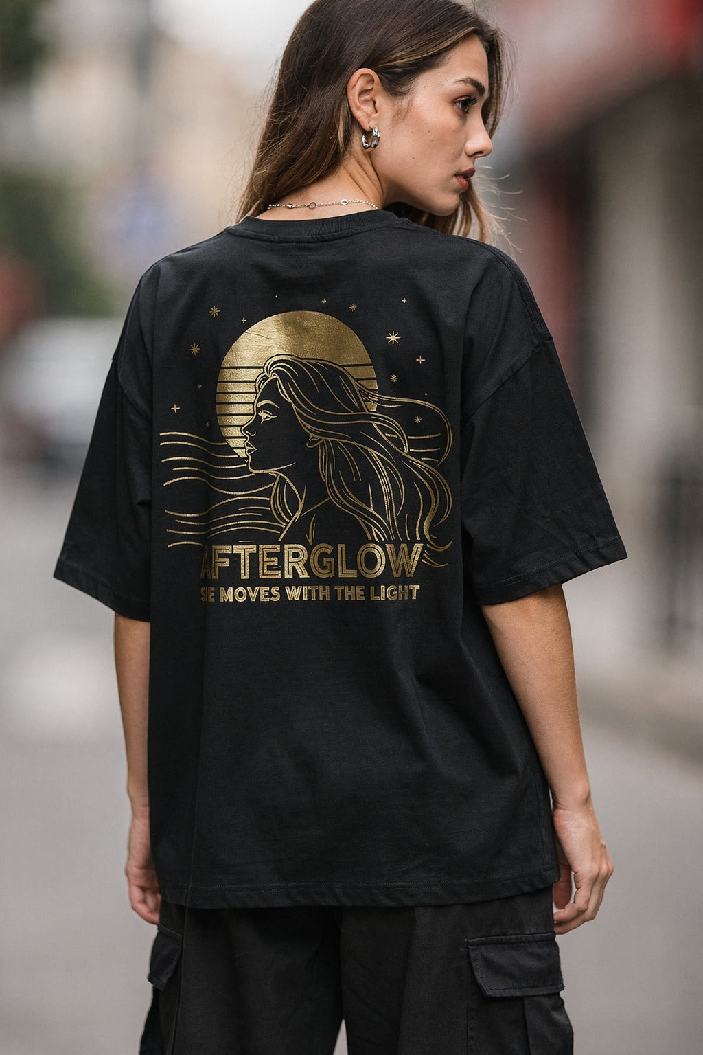 Kadın Oversize Baskılı Tişört AFTERGLOW Güneş ve Yıldız Detaylarıyla — Siyah