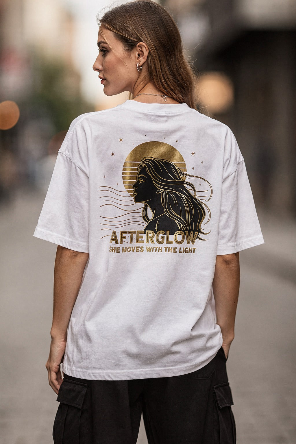 Kadın Oversize Baskılı Tişört AFTERGLOW Güneş ve Yıldız Detaylarıyla — Beyaz