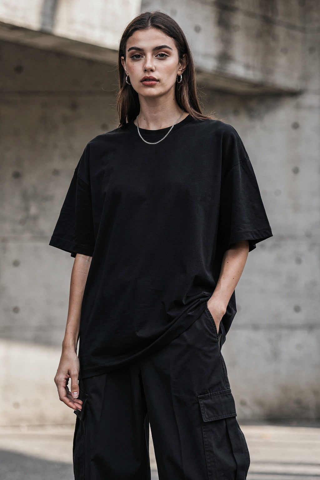 Kadın Oversize Streetwear Tişört Antik Melek Grafik Baskılı — Siyah