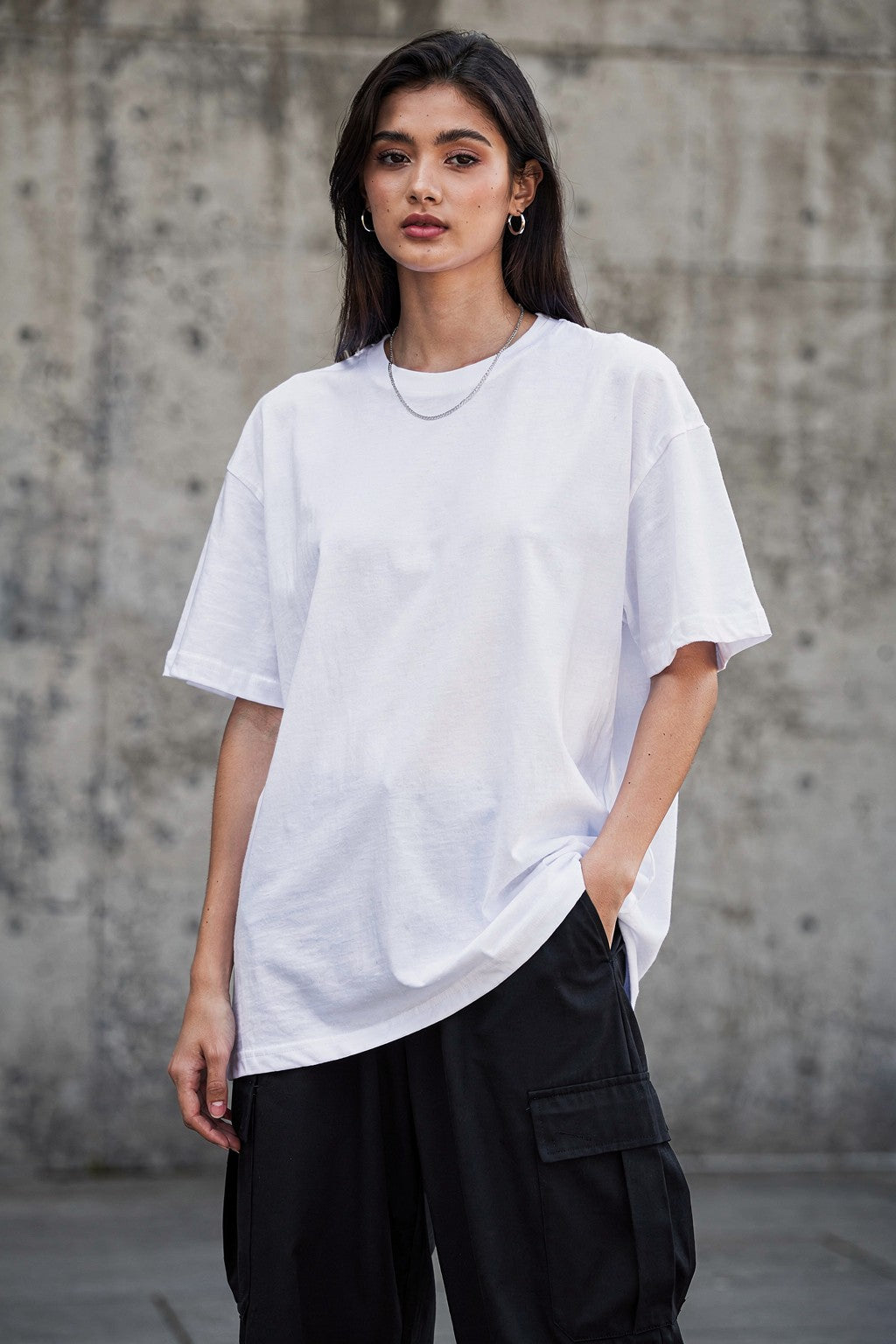 Kadın Oversize Streetwear Tişört Antik Melek Grafik Baskılı — Beyaz