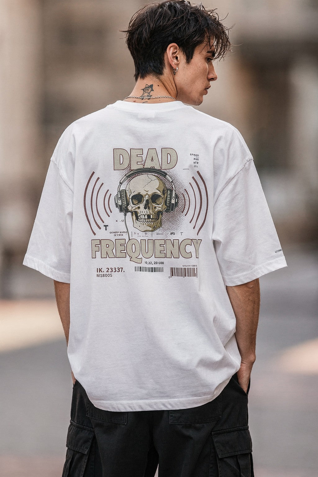 Erkek Dark Streetwear T-shirt Graphic Baskılı Oversize Bisiklet Yaka — Beyaz
