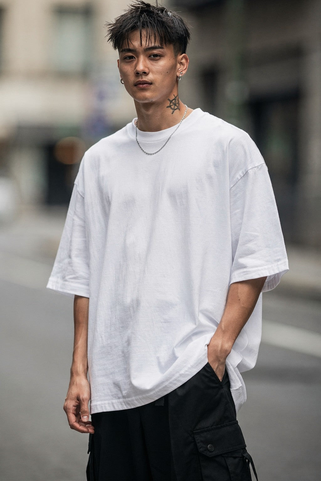 Erkek Dark Streetwear T-shirt Graphic Baskılı Oversize Bisiklet Yaka — Beyaz