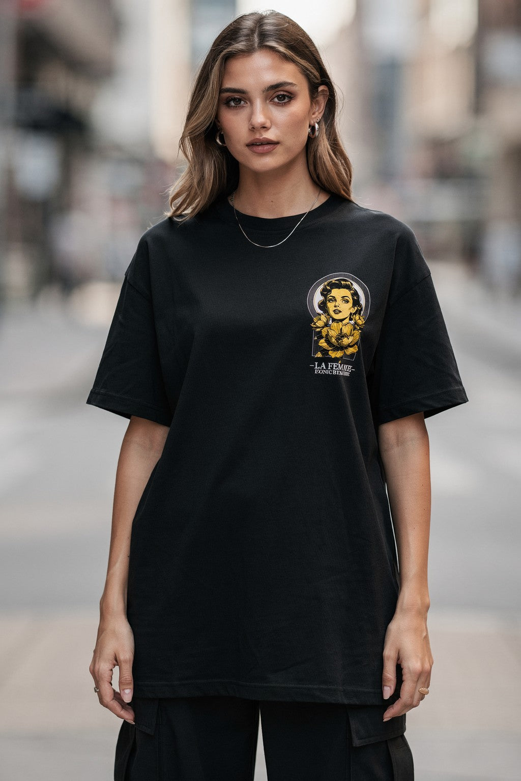 Kadın Vintage Fransız Moda Esintili Baskılı Oversize Tişört — Siyah