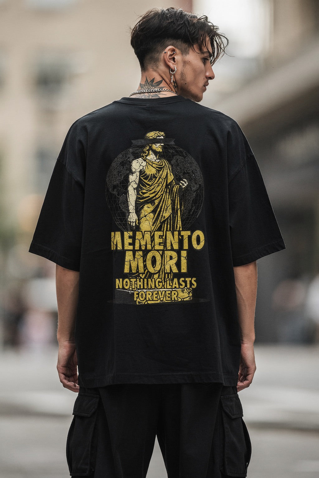 Unisex Oversize Streetwear Tişört MEMENTO Morı Heykeli Baskılı — Siyah