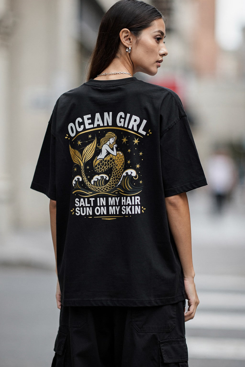 Kadın Oversize Baskılı Tişört OCEAN GIRL Minimal ve Premium Tasarım — Siyah