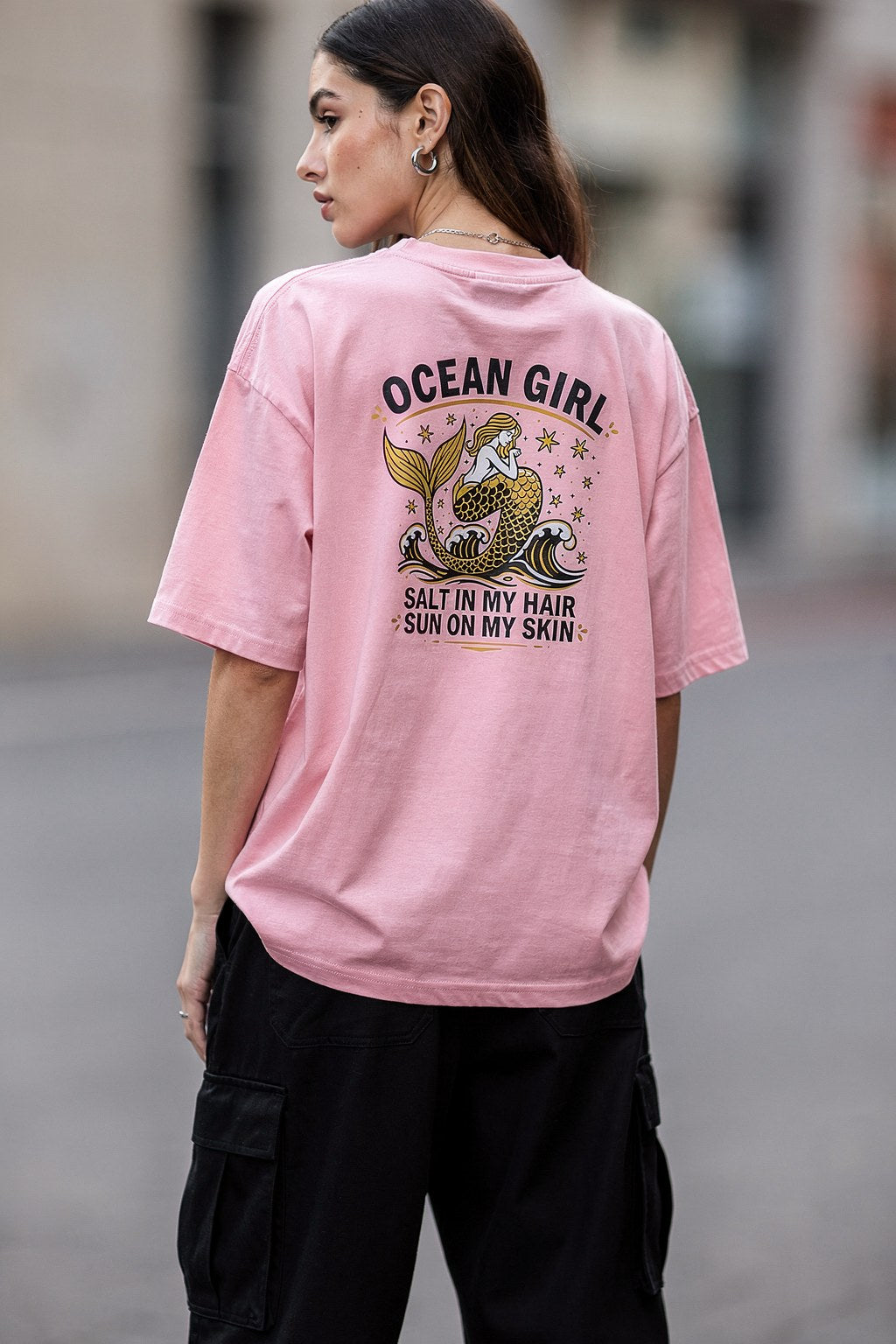 Kadın Oversize Baskılı Tişört OCEAN GIRL Minimal ve Premium Tasarım — Pembe