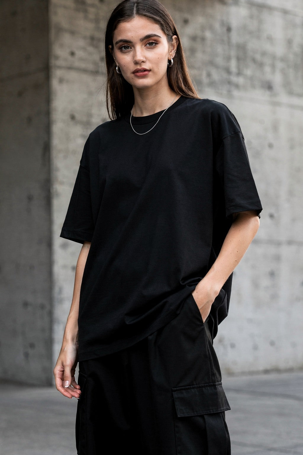 Kadın Oversize Baskılı Tişört OCEAN GIRL Minimal ve Premium Tasarım — Siyah