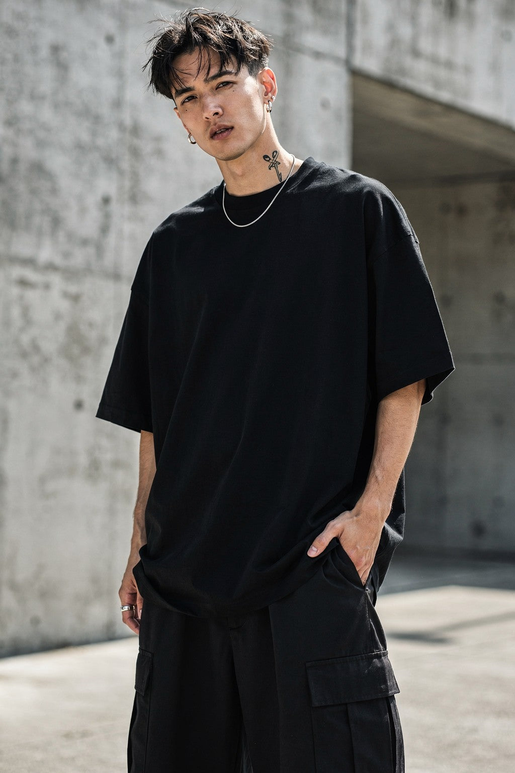 Unisex Oversize Graphic Tişört — Siyah