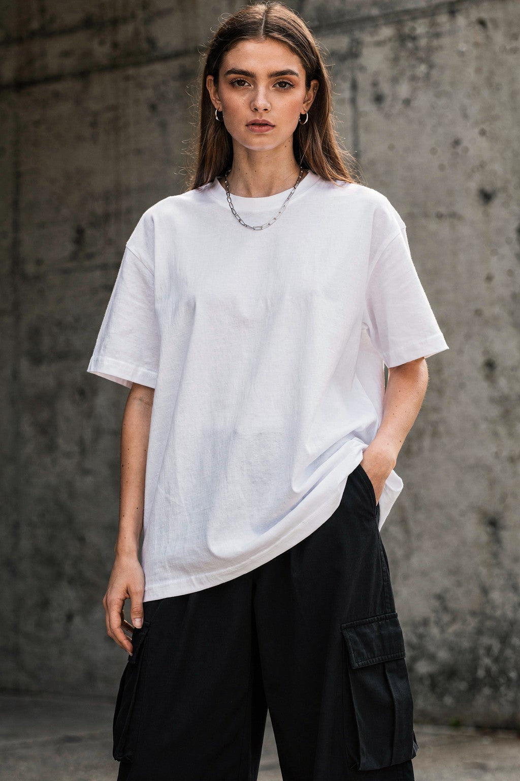 Kadın Oversize Baskılı Tişört SWEET CHAOS Büyük Cherry ve Yazı Tasarımı — Beyaz